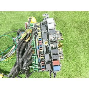 Блок предохранителей 8273020140 для TOYOTA ALLION ZZT245 1ZZ-FE