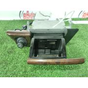 Пепельница 688002Y000 для NISSAN CEFIRO A33 VQ20DE