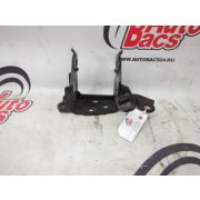 Кронштейн кпп для TOYOTA RACTIS SCP100 2SZ-FE L