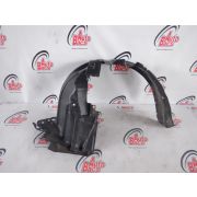 Подкрылок 638423VA0A для NISSAN NOTE E12 HR12DE F R