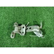 Петля (шарнир дверной) 6872032070/6874032030 для TOYOTA VISTA AZV50 1AZ-FSE F L