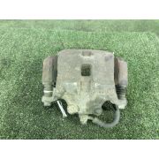 Суппорт 410012Y000 для NISSAN CEFIRO A33 VQ20DE F R