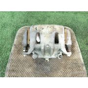 Суппорт 410011VA0B для NISSAN SERENA C26 MR20DD F R