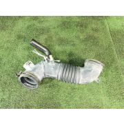 Патрубок воздушн.фильтра L33613221C/L33613221D для MAZDA MPV LW3W L3-DE