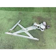 Стеклоподъемник для TOYOTA VITZ NCP10 2NZ-FE F L