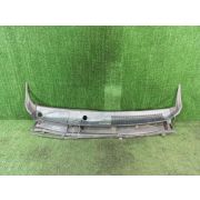 Решетка под лобовое стекло для TOYOTA SPADE NCP141 1NZ-FE