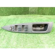 Блок упр.стеклоподъемниками 8482033260 для TOYOTA RACTIS NCP100 1NZ-FE F R