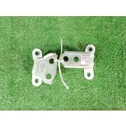 Петля (шарнир дверной) 6872033020/6874033010 для TOYOTA WINDOM MCV20 1MZ-FE F L