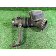 Патрубок воздушн.фильтра 165786N010 для NISSAN TINO V10 QG18DE