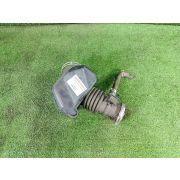 Патрубок воздушн.фильтра 165786N010 для NISSAN TINO V10 QG18DE