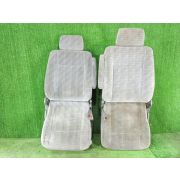 Сиденья для HONDA STEPWGN RF1 B20B F