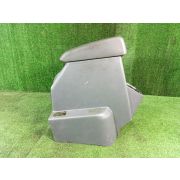 Подлокотник MR776338 для MITSUBISHI PAJERO V45W 6G74