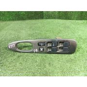 Блок упр.стеклоподъемниками 8404053010C0/8404053011C0 для TOYOTA ALTEZZA GXE10 1G-FE F R